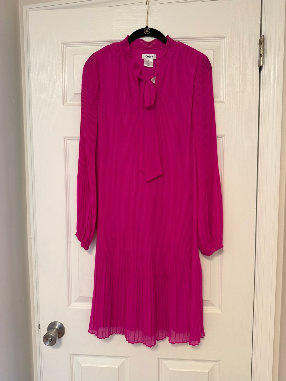 BRAND NEW WITH TAGS Women’s DKNY Dress